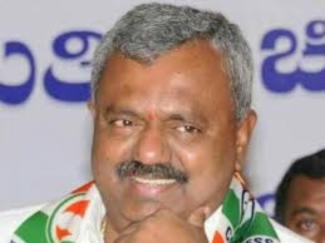  ದೊಡ್ಡಬಳ್ಳಾಪುರ ಎಪಿಎಂಸಿ ಮಾರುಕಟ್ಟೆಗೆ ಸಚಿವ ಎಸ್.ಟಿ.ಸೋಮಶೇಖರ್ ಭೇಟಿ; ಸ್ವಚ್ಛತೆಗೆ ಆದ್ಯತೆ ನೀಡುವಂತೆ ಸೂಚನೆ